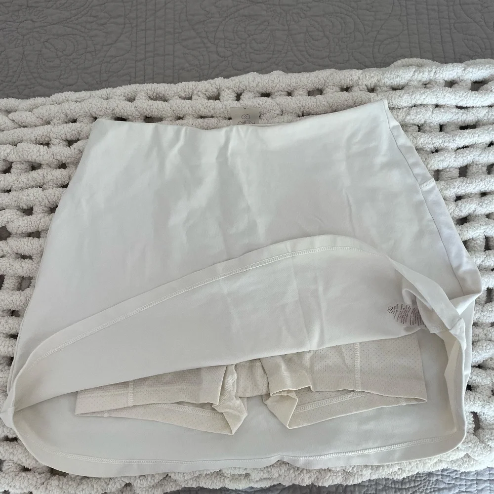 skort - Picture 3 of 3